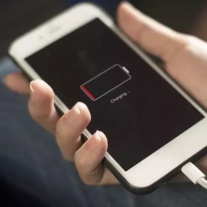 Smartphone sering drop, ini cara mudah mengatasi baterai bocor