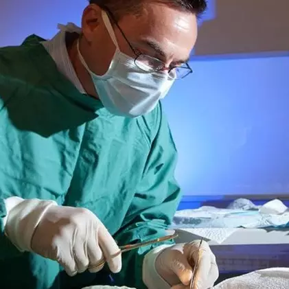 6 Fakta dan risiko sunat saat di usia dewasa