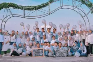 Diedit pihak sekolah, hasil foto buku tahunan ini jadi kocak abis