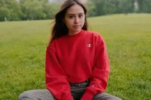 Cicit WR Supratman juara kontes lagu di Inggris, ini sosok cantiknya