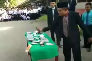 Viral pemecahan handphone massal di Pondok Walisongo, ini alasannya