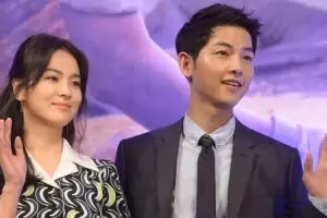 Gugat cerai Song Hye-kyo, Song Joong-ki usir penat dengan nonton