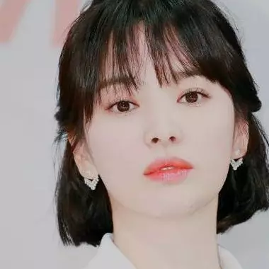 Resmi digugat cerai Song Joong-ki, Song Hye-kyo sempat menangis