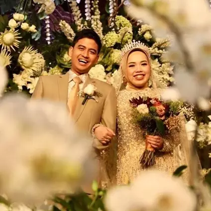 12 Momen pernikahan putri Khofifah, Yuni Shara jadi bintang tamu