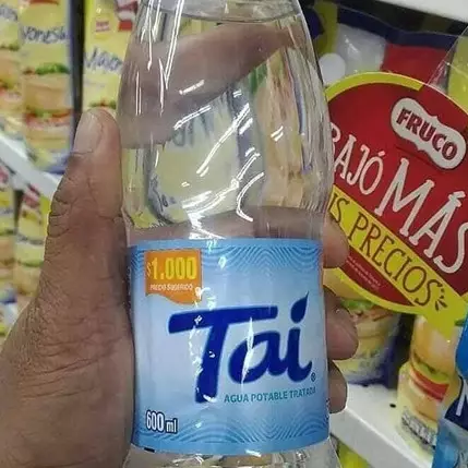 11 Merek air mineral ini uniknya mengundang senyum