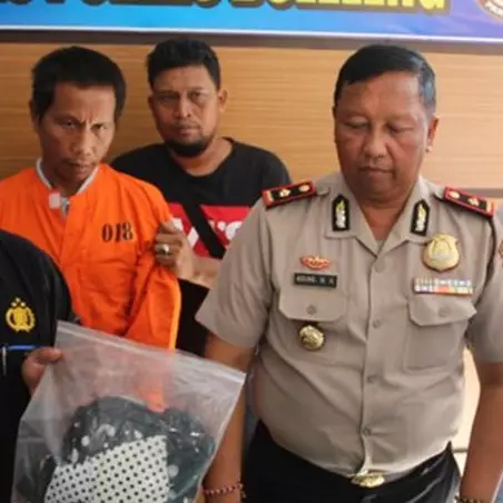 Ajakan nikah ditolak, pria ini tega aniaya pacar di jalan