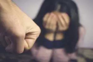 Pria tega menjual istri dengan tarif Rp 1,5 juta lewat medsos