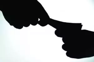 Demi biaya anak sekolah, pria ini nekat jual istrinya