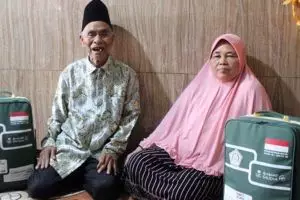 Simpan uang di kamar sejak 1965, kakek ini bisa berangkat haji