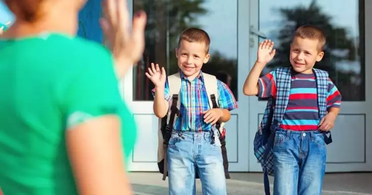 Hari pertama sekolah, ini 7 cara mengatasi anak yang rewel