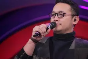 Potret Gilang Dirga ikut Age Challenge, disebut mirip SBY