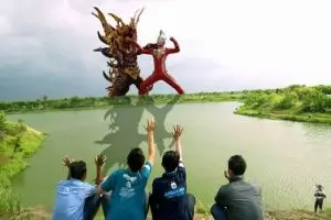 10 Foto editan lucu jika Ultraman ada di Indonesia ini kocak