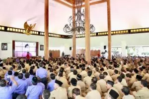 Ustaz Yusuf Mansur motivasi ASN Banyuwangi, kerja jadi pengabdian