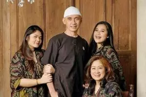 Cerita istri Agung Hercules awal mula suaminya kena kanker otak