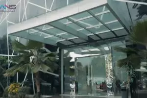 10 Penampakan kantor Eko Patrio, rooftopnya bak lapangan bola