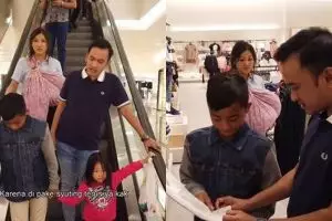 7 Momen Ruben Onsu belanja bareng anak angkat, penuh kehangatan