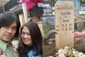 Momen Mira termenung menatap pusara Agung Hercules, ungkap rindu