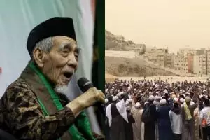 Mbah Moen dimakamkan di dekat makam istri Rasulullah