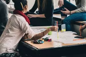 9 Kebiasaan yang bisa turunkan daya tarikmu di mata orang lain