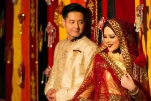 3 Seleb menikah tanggal 17 Agustus, termasuk Roger & Cut Meyriska