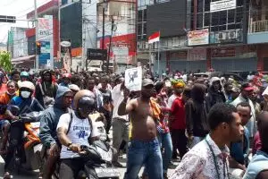 Kronologi kerusuhan di Manokwari, buntut peristiwa di Malang