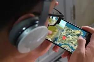 Main game selama 10 jam setiap hari, mata anak ini jadi cacat