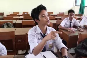 11 Kelakuan lucu pelajar ini berujung apes, mau ngakak tapi kasihan