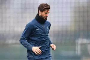 5 Pesepak bola top ini tanpa klub di ujung bursa transfer