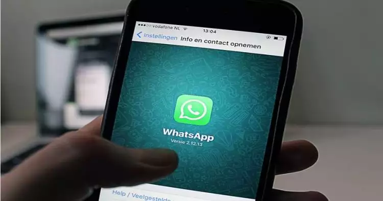 WhatsApp bisa dipakai untuk pesan tiket pesawat