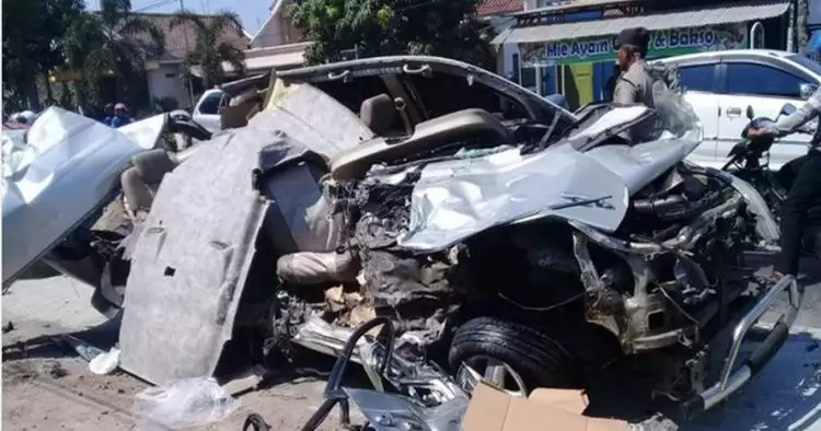 3 Fakta kecelakaan maut bus Mira di Nganjuk-Madiun