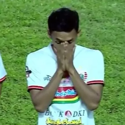 Pemain Persija dan Persipura heningkan cipta untuk BJ Habibie