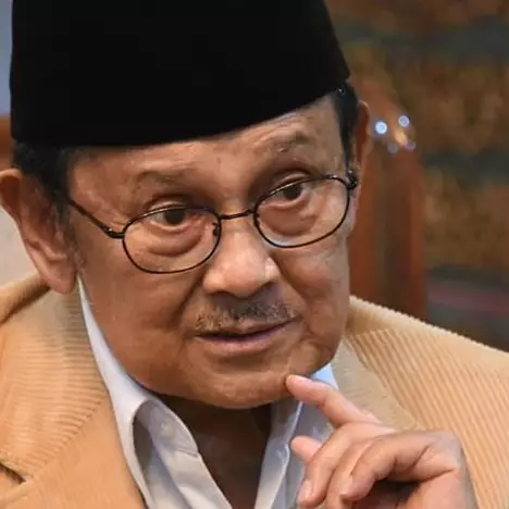 5 Kisah BJ Habibie yang jarang diketahui, tak belajar jelang ujian