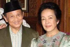 Ditanya sisi lemah Habibie, jawaban Ainun justru bikin makin cinta