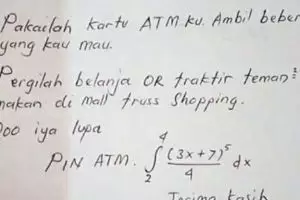 Cara unik suami berikan pin ATM pada istri ini bikin mikir keras