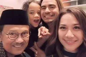 8 Momen kebersamaan BCL dan BJ Habibie, penuh kenangan