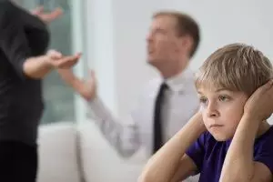 Tak disadari, 5 tingkah buruk orangtua ini pengaruhi psikologi anak