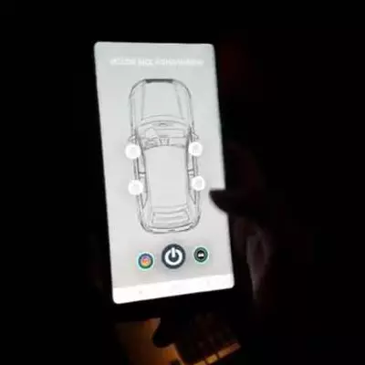 Bukan remot, pemuda ini bisa hidupkan mesin mobil dari HP