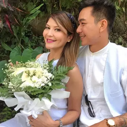 Tamara Bleszynski pamer kemesraan bareng pria, pacar baru?