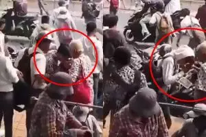 Viral momen anak STM salim ke orang tua di lokasi demo, salut