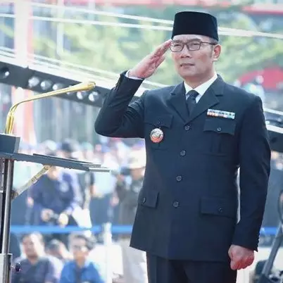 Viral cuitan sekolah pinter biar nggak jadi polisi, begini faktanya