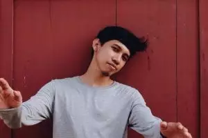 8 Potret Ananda Badudu, sempat ditahan polisi terkait aksi mahasiswa