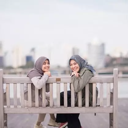 10 Momen Vebby Palwinta &amp; Dian Ayu liburan ke Korea, bak kakak adik