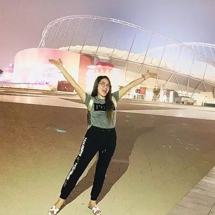 8 Momen liburan Via Vallen di Timur Tengah, gayanya curi perhatian