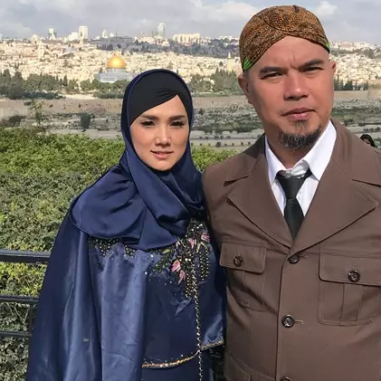 Mulan Jameela jadi anggota DPR, ini pesan dari Ahmad Dhani
