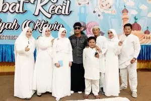 8 Momen ulang tahun Via Vallen, bagi-bagi sepeda untuk anak yatim