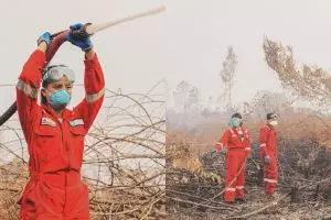 6 Potret Awkarin padamkan kebakaran hutan Kalimantan, tuai pujian