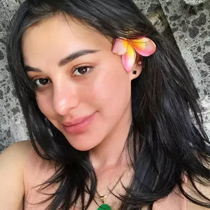 Pasangan digoda wanita lain, 4 artis ini beri pesan menohok