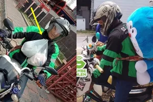 10 Cara nyeleneh driver ojek online bawa barang orderan ini kocak