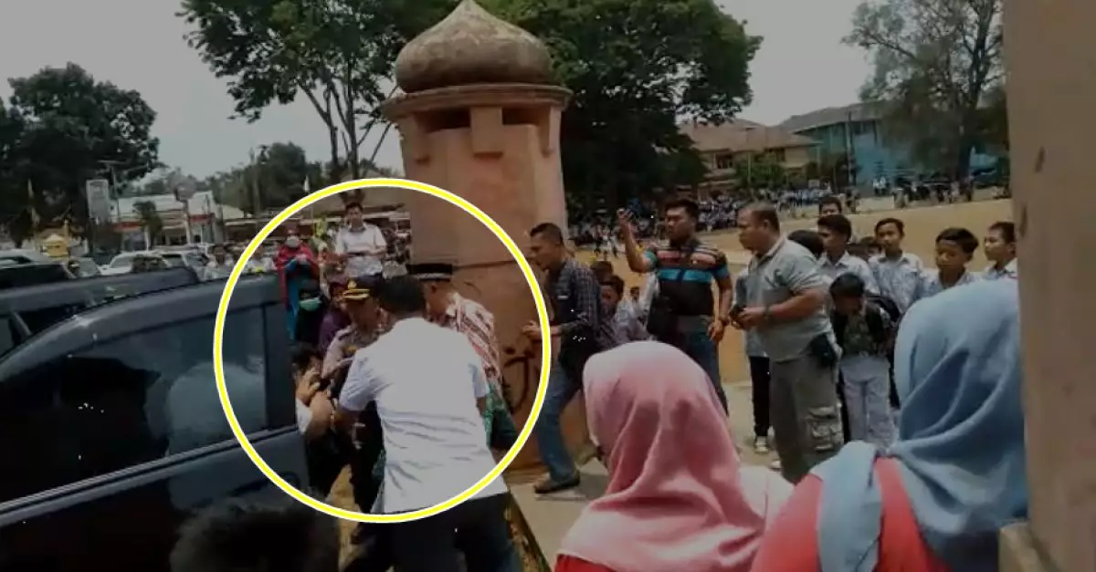 Selain Wiranto, ajudan dan seorang polisi juga kena tusuk