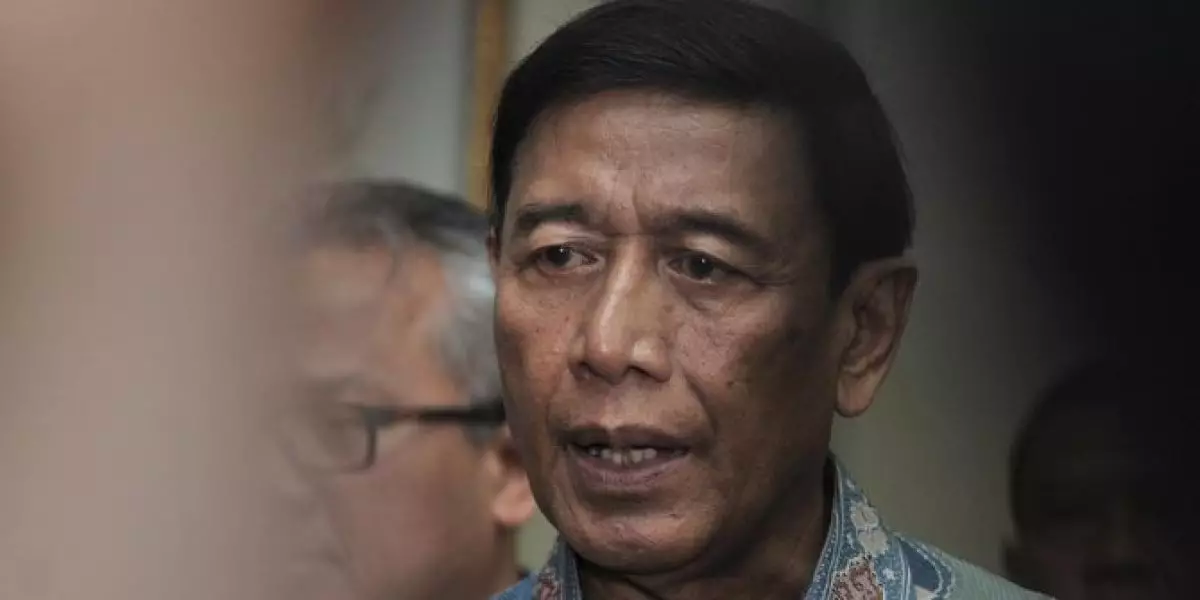 Wiranto alami luka tusuk cukup dalam di perut kiri
